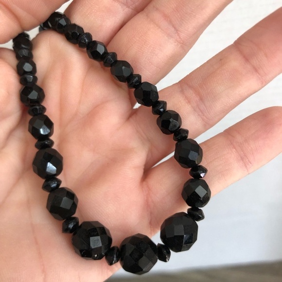 Vtg Black Glass Faceted Beaded Necklace - Picture 9 of 11